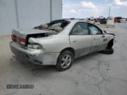 ✅ 1997 Lexus ES 300 • VIN: JT8BF22G8V0052690 • Лот: 71077005. Опубликован ранее на Copart с пробегом Не указан. Бесплатный доступ к архиву аукционных продаж из США и подробный отчёт об истории автомобиля на DreamBid. Изображение 3.