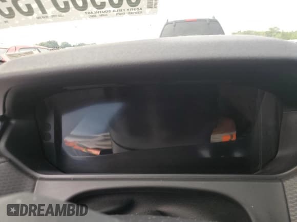 ✅ 2019 Land Rover Range Rover Velar R-Dynamic SE • VIN: SALYL2EV0KA791968 • Lot: 66955135. Wystawiony na Copart z przebiegiem Nie podano. Bezpłatny archiwum sprzedaży aukcyjnych z USA i szczegółowy raport historii pojazdu na DreamBid. Zdjęcie 9.