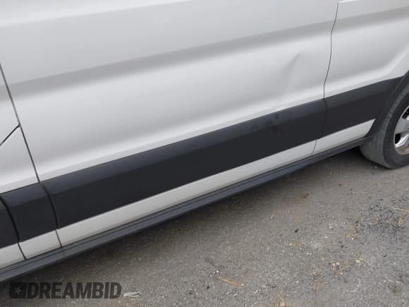 ✅ 2020 Ford Transit XLT • VIN: 1FBAX2CG9LKA54558 • Lot: 43695256. Wystawiony na IAAI z przebiegiem 53 652 mil. Bezpłatny archiwum sprzedaży aukcyjnych z USA i szczegółowy raport historii pojazdu na DreamBid. Zdjęcie 6.