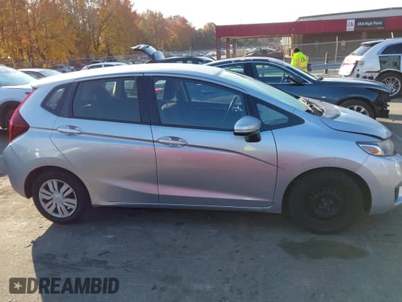 ✅ 2016 Honda Fit LX • VIN: JHMGK5H5XGX019824 • Lot: 43595707. Listed on IAAI with 137,973 mi. Free auction sales archive from the USA and detailed vehicle history report at DreamBid. Image 13.