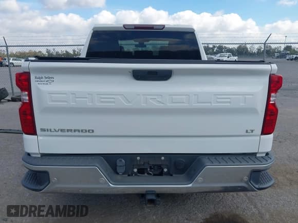 ✅ 2019 Chevrolet Silverado 1500 LT • VIN: 1GCPWCEK5KZ324570 • Lot: 43688495. Wystawiony na IAAI z przebiegiem 131 098 mil. Bezpłatny archiwum sprzedaży aukcyjnych z USA i szczegółowy raport historii pojazdu na DreamBid. Zdjęcie 16.