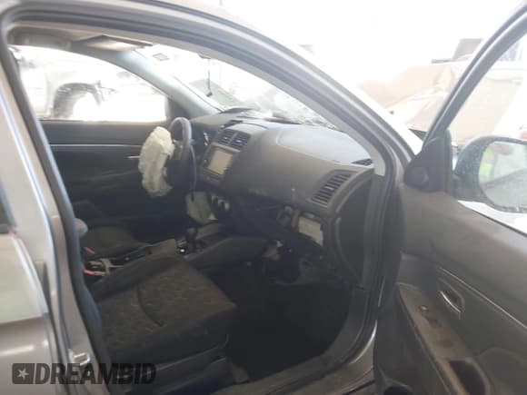 ✅ 2021 Mitsubishi Outlander ES • VIN: JA4APUAU9MU034746 • Лот: 43505224. Опубликован ранее на IAAI с пробегом 81 544 миль. Бесплатный доступ к архиву аукционных продаж из США и подробный отчёт об истории автомобиля на DreamBid. Изображение 5.