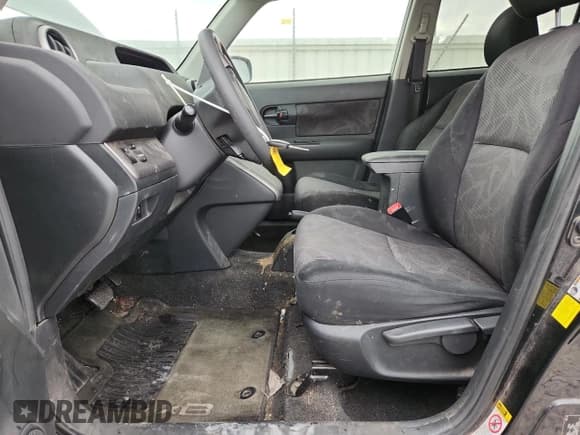 ✅ 2013 Scion xB • VIN: JTLZE4FE7DJ047274 • Lot: 80351905. Listed on Copart with 154,617 mi. Free auction sales archive from the USA and detailed vehicle history report at DreamBid. Image 7.