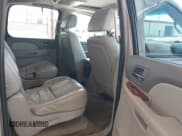 ✅ 2007 Chevrolet Suburban LT • VIN: 1GNFC16087J402939 • Lot: 42725660. Listed on IAAI with 193,325 mi. Free auction sales archive from the USA and detailed vehicle history report at DreamBid. Image 8.