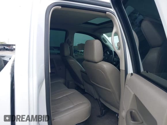✅ 2009 Dodge 2500 SLT • VIN: 3D7KS28L49G506703 • Лот: 43521521. Опубликован ранее на IAAI с пробегом 117 359 миль. Бесплатный доступ к архиву аукционных продаж из США и подробный отчёт об истории автомобиля на DreamBid. Изображение 8.