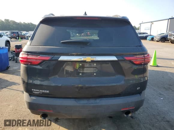 ✅ 2023 Chevrolet Traverse LT Cloth • VIN: 1GNERGKW3PJ127472 • Lot: 71702845. Wystawiony na Copart z przebiegiem 76 042 mil. Bezpłatny archiwum sprzedaży aukcyjnych z USA i szczegółowy raport historii pojazdu na DreamBid. Zdjęcie 6.