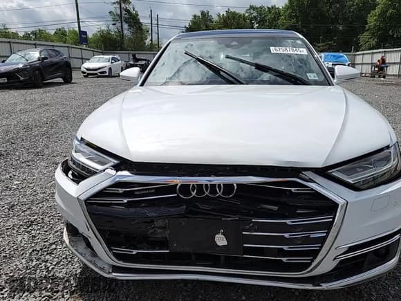 ✅ 2019 Audi A8 • VIN: WAU8EAF83KN024853 • Лот: 62587845. Опубликован ранее на Copart с пробегом 38 532 миль. Бесплатный доступ к архиву аукционных продаж из США и подробный отчёт об истории автомобиля на DreamBid. Изображение 13.