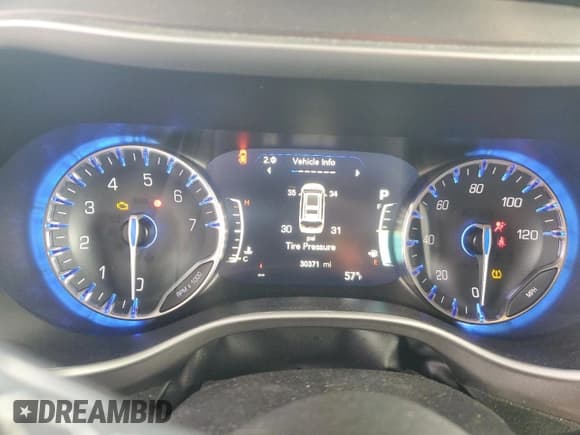 ✅ 2025 Chrysler Pacifica Select • VIN: 2C4RC1BG3SR502556 • Lot: 93856955. Wystawiony na Copart z przebiegiem 30 371 mil. Bezpłatny archiwum sprzedaży aukcyjnych z USA i szczegółowy raport historii pojazdu na DreamBid. Zdjęcie 9.