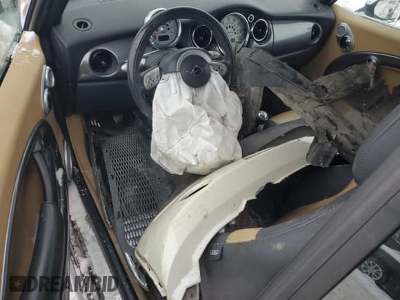 ✅ 2008 MINI Convertible S • VIN: WMWRH33588TU80448 • Lot: 87855235. Listed on Copart with Not provided. Free auction sales archive from the USA and detailed vehicle history report at DreamBid. Image 8.