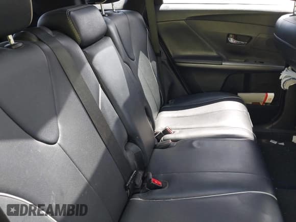 ✅ 2015 Toyota Venza XLE • VIN: 4T3ZK3BB2FU073070 • Lot: 41985208. Wystawiony na IAAI z przebiegiem 145 993 mil. Bezpłatny archiwum sprzedaży aukcyjnych z USA i szczegółowy raport historii pojazdu na DreamBid. Zdjęcie 8.