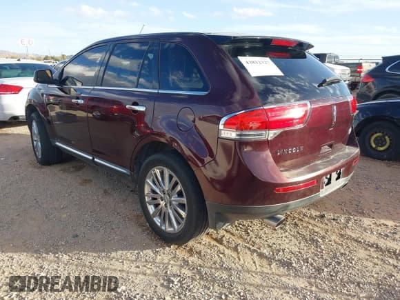 ✅ 2011 Lincoln MKX • VIN: 2LMDJ6JKXBBJ15904 • Lot: 43812327. Listed on IAAI with 185,326 mi. Free auction sales archive from the USA and detailed vehicle history report at DreamBid. Image 3.