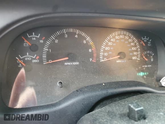 ✅ 2000 Dodge Dakota Sport • VIN: 1B7GG22N1YS504247 • Lot: 84148404. Wystawiony na Copart z przebiegiem Nie podano. Bezpłatny archiwum sprzedaży aukcyjnych z USA i szczegółowy raport historii pojazdu na DreamBid. Zdjęcie 9.