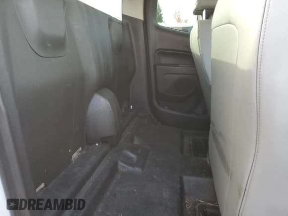 ✅ 2015 Chevrolet Colorado 2WD • VIN: 1GCHS1EA7F1155085 • Лот: 81363374. Опубликован ранее на Copart с пробегом 94 382 миль. Бесплатный доступ к архиву аукционных продаж из США и подробный отчёт об истории автомобиля на DreamBid. Изображение 10.