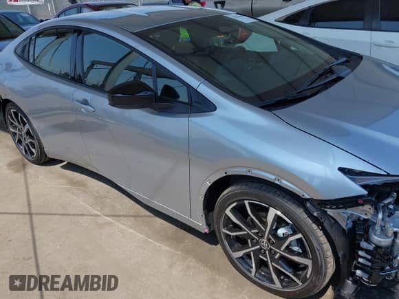 2025 Toyota Prius SE с VIN JTDACACU8S3051070, выставлен на аукционе IAAI как лот 42734880 с пробегом 221 миль миль и . История ставок и продаж доступна на DreamBid. Изображение 21.