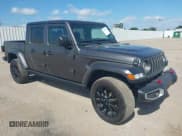 ✅ 2024 Jeep Gladiator Nighthawk • VIN: 1C6HJTAG5RL125589 • Lot: 43274114. Wystawiony na IAAI z przebiegiem 24 404 mil. Bezpłatny archiwum sprzedaży aukcyjnych z USA i szczegółowy raport historii pojazdu na DreamBid. Zdjęcie 1.