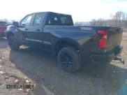 ✅ 2019 Chevrolet Silverado 1500 Custom Trail Boss • VIN: 1GCRYCEF6KZ232289 • Lot: 43759287. Wystawiony na IAAI z przebiegiem 153 492 mil. Bezpłatny archiwum sprzedaży aukcyjnych z USA i szczegółowy raport historii pojazdu na DreamBid. Zdjęcie 3.