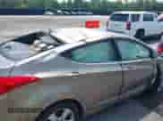 2013 Hyundai Elantra GLS z VIN 5NPDH4AE0DH213650, wystawiony jako IAAI lot #42601822 z przebiegiem 163 693 mil mil oraz . Historia ofert i sprzedaży dostępna na DreamBid. Obrazek 13.