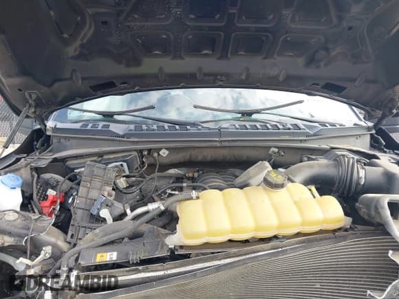 ✅ 2020 Ford F-150 XL • VIN: 1FTEW1E59LKF14176 • Lot: 43083258. Wystawiony na IAAI z przebiegiem Nie podano. Bezpłatny archiwum sprzedaży aukcyjnych z USA i szczegółowy raport historii pojazdu na DreamBid. Zdjęcie 9.