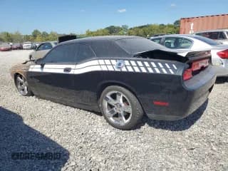 ✅ 2010 Dodge Challenger SE • VIN: 2B3CJ4DV1AH104213 • Lot: 72182844. Wystawiony na Copart z przebiegiem Nie podano. Bezpłatny archiwum sprzedaży aukcyjnych z USA i szczegółowy raport historii pojazdu na DreamBid. Zdjęcie 2.
