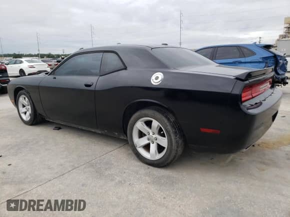2012 Dodge Challenger SXT with VIN 2C3CDYAG7CH124959, listed as a Copart auction lot 70822264 with 184,413 mi miles and Clean title. Bid and sale history available at DreamBid. Image 2.