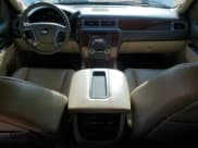 ✅ 2014 Chevrolet Suburban LTZ • VIN: 1GNSCKE06ER208821 • Lot: 70534924. Wystawiony na Copart z przebiegiem 81 098 mil. Bezpłatny archiwum sprzedaży aukcyjnych z USA i szczegółowy raport historii pojazdu na DreamBid. Zdjęcie 8.