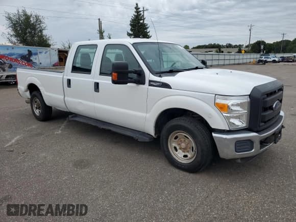 ✅ 2015 Ford F-250 XL • VIN: 1FT7W2A60FEC86519 • Lot: 71736895. Wystawiony na Copart z przebiegiem 125 363 mil. Bezpłatny archiwum sprzedaży aukcyjnych z USA i szczegółowy raport historii pojazdu na DreamBid. Zdjęcie 4.