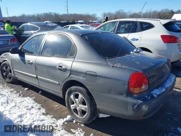2001 Hyundai Sonata GL с VIN KMHWF25S31A402780, выставлен на аукционе IAAI как лот 41245687 с пробегом 140 999 миль миль и . История ставок и продаж доступна на DreamBid. Изображение 3.