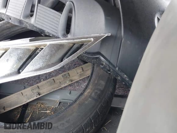 ✅ 1996 Jeep Cherokee Sport • VIN: 1J4FJ67S3TL213264 • Lot: 43252396. Listed on IAAI with 176,783 mi. Free auction sales archive from the USA and detailed vehicle history report at DreamBid. Image 8.