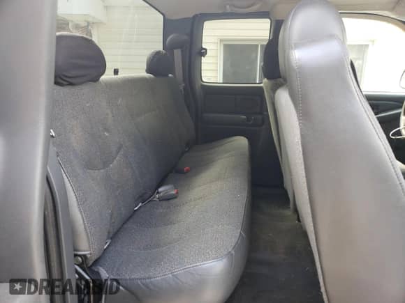 2005 Chevrolet Silverado 1500 LS z VIN 1GCEK19T35E177042, wystawiony jako Copart lot #70956164 z przebiegiem 84 434 mil mil oraz Czysty tytuł • Clean title. Historia ofert i sprzedaży dostępna na DreamBid. Obrazek 10.