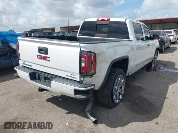 ✅ 2017 GMC Sierra 1500 Denali • VIN: 3GTU2PEJ9HG395566 • Lot: 43288882. Listed on IAAI with 87,680 mi. Free auction sales archive from the USA and detailed vehicle history report at DreamBid. Image 4.