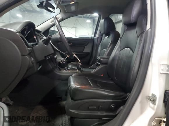 ✅ 2015 Chevrolet Traverse LTZ • VIN: 1GNKVJKD8FJ225261 • Lot: 62008235. Wystawiony na Copart z przebiegiem 199 244 mil. Bezpłatny archiwum sprzedaży aukcyjnych z USA i szczegółowy raport historii pojazdu na DreamBid. Zdjęcie 7.