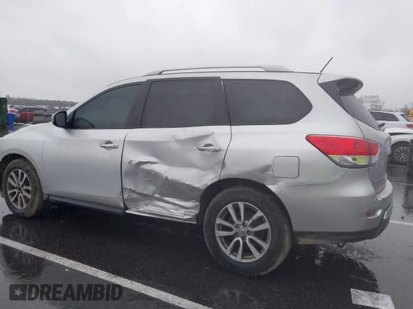 ✅ 2015 Nissan Pathfinder SL • VIN: 5N1AR2MM0FC687017 • Lot: 41059799. Wystawiony na IAAI z przebiegiem 87 041 mil. Bezpłatny archiwum sprzedaży aukcyjnych z USA i szczegółowy raport historii pojazdu na DreamBid. Zdjęcie 6.