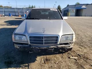 ✅ 2000 Mercedes-Benz C 230 Kompressor • VIN: WDBHA24G5YF935573 • Лот: 76331604. Опубликован ранее на Copart с пробегом 261 917 миль. Бесплатный доступ к архиву аукционных продаж из США и подробный отчёт об истории автомобиля на DreamBid. Изображение 5.