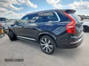 ✅ 2023 Volvo XC90 Ultimate • VIN: YV40621A8P1959939 • Lot: 61225005. Wystawiony na Copart z przebiegiem 38 215 mil. Bezpłatny archiwum sprzedaży aukcyjnych z USA i szczegółowy raport historii pojazdu na DreamBid. Zdjęcie 2.