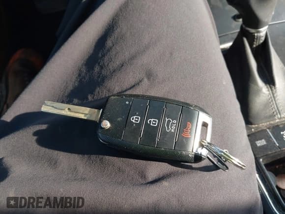 ✅ 2018 Kia Sorento LX • VIN: 5XYPGDA34JG349815 • Лот: 43211236. Опубликован ранее на IAAI с пробегом 125 489 миль. Бесплатный доступ к архиву аукционных продаж из США и подробный отчёт об истории автомобиля на DreamBid. Изображение 11.