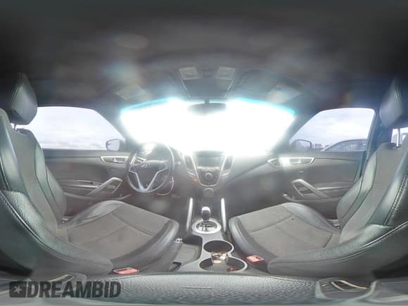 ✅ 2016 Hyundai Veloster • VIN: KMHTC6AD8GU297820 • Lot: 78581324. Wystawiony na Copart z przebiegiem 117 873 mil. Bezpłatny archiwum sprzedaży aukcyjnych z USA i szczegółowy raport historii pojazdu na DreamBid. Zdjęcie 13.