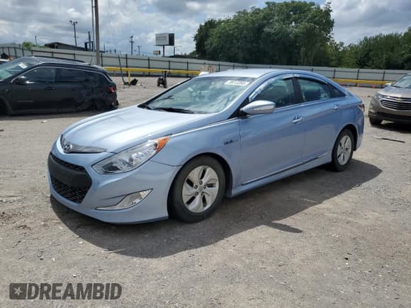 ✅ 2013 Hyundai Sonata • VIN: KMHEC4A41DA086985 • Lot: 70013395. Listed on Copart with 121,322 mi. Free auction sales archive from the USA and detailed vehicle history report at DreamBid. Image 1.