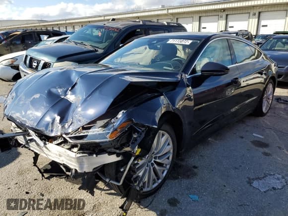 ✅ 2019 Audi A7 Premium Plus • VIN: WAUR2AF23KN117378 • Лот: 71115072. Опубликован ранее на Copart с пробегом 44 619 миль. Бесплатный доступ к архиву аукционных продаж из США и подробный отчёт об истории автомобиля на DreamBid. Изображение 1.