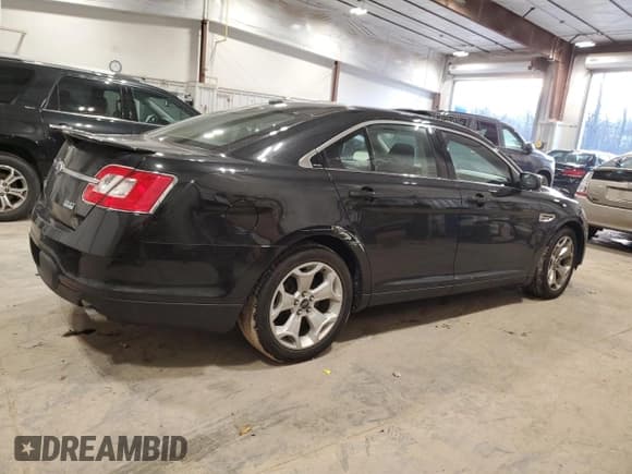 ✅ 2011 Ford Taurus SHO • VIN: 1FAHP2KT6BG103912 • Lot: 93778685. Wystawiony na Copart z przebiegiem 179 352 mil. Bezpłatny archiwum sprzedaży aukcyjnych z USA i szczegółowy raport historii pojazdu na DreamBid. Zdjęcie 3.