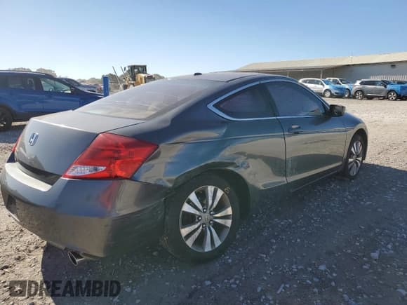 ✅ 2012 Honda Accord EX-L • VIN: 1HGCS1B84CA015522 • Lot: 82679775. Wystawiony na Copart z przebiegiem 130 605 mil. Bezpłatny archiwum sprzedaży aukcyjnych z USA i szczegółowy raport historii pojazdu na DreamBid. Zdjęcie 3.