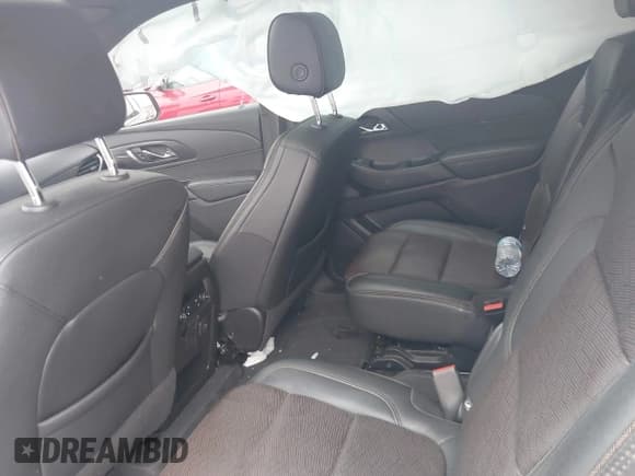 ✅ 2023 Chevrolet Traverse High Country • VIN: 1GNEVNKW9PJ242335 • Lot: 42415467. Wystawiony na IAAI z przebiegiem 25 855 mil. Bezpłatny archiwum sprzedaży aukcyjnych z USA i szczegółowy raport historii pojazdu na DreamBid. Zdjęcie 8.