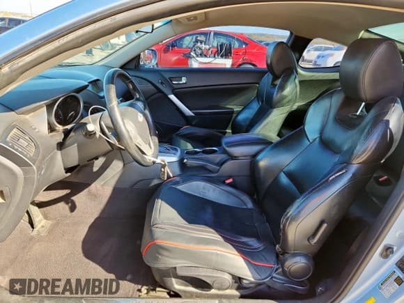 ✅ 2010 Hyundai Genesis Coupe Track • VIN: KMHHU6KHXAU012840 • Lot: 92230285. Listed on Copart with 218,466 mi. Free auction sales archive from the USA and detailed vehicle history report at DreamBid. Image 7.