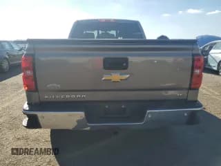 ✅ 2017 Chevrolet Silverado 1500 LT • VIN: 1GCVKREC1HZ258316 • Lot: 85478655. Wystawiony na Copart z przebiegiem 102 904 mil. Bezpłatny archiwum sprzedaży aukcyjnych z USA i szczegółowy raport historii pojazdu na DreamBid. Zdjęcie 6.