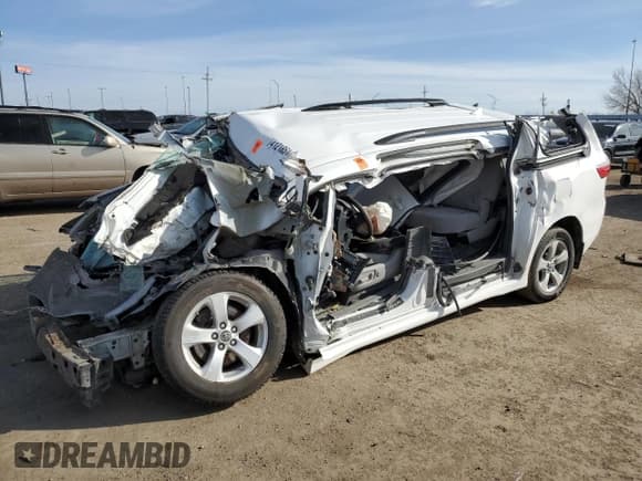 ✅ 2020 Toyota Sienna LE • VIN: 5TDKZ3DC8LS053910 • Lot: 41218514. Listed on Copart with Not provided. Free auction sales archive from the USA and detailed vehicle history report at DreamBid. Image 1.