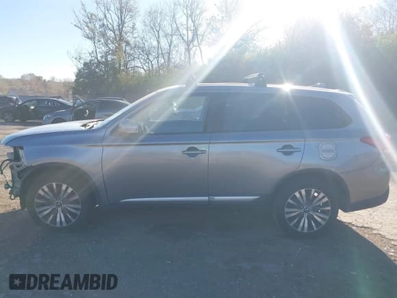 ✅ 2020 Mitsubishi Outlander SE • VIN: JA4AD3A3XLZ047257 • Лот: 43622776. Опубликован ранее на IAAI с пробегом 151 717 миль. Бесплатный доступ к архиву аукционных продаж из США и подробный отчёт об истории автомобиля на DreamBid. Изображение 14.