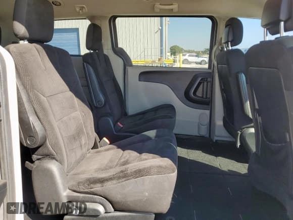 ✅ 2018 Dodge Grand Caravan SE • VIN: 2C4RDGBG6JR308439 • Lot: 80713085. Wystawiony na Copart z przebiegiem 81 793 mil. Bezpłatny archiwum sprzedaży aukcyjnych z USA i szczegółowy raport historii pojazdu na DreamBid. Zdjęcie 11.