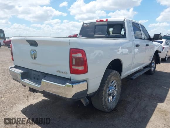 ✅ 2020 Ram 2500 Tradesman • VIN: 3C6UR5CL5LG147335 • Лот: 42876925. Опубликован ранее на IAAI с пробегом 181 744 миль. Бесплатный доступ к архиву аукционных продаж из США и подробный отчёт об истории автомобиля на DreamBid. Изображение 4.