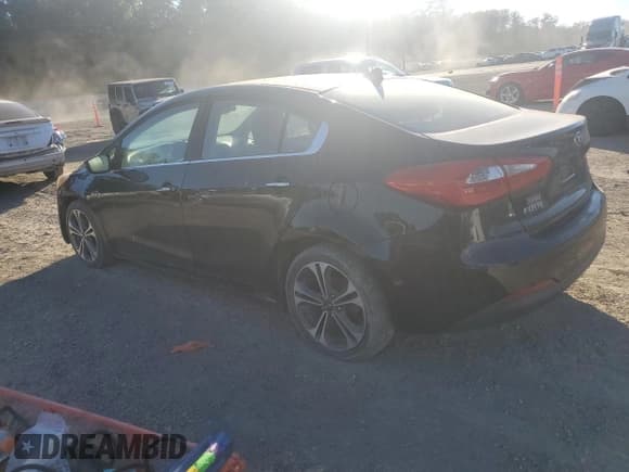 ✅ 2015 Kia Forte EX • VIN: KNAFZ4A86F5307810 • Lot: 90663665. Wystawiony na Copart z przebiegiem Nie podano. Bezpłatny archiwum sprzedaży aukcyjnych z USA i szczegółowy raport historii pojazdu na DreamBid. Zdjęcie 2.