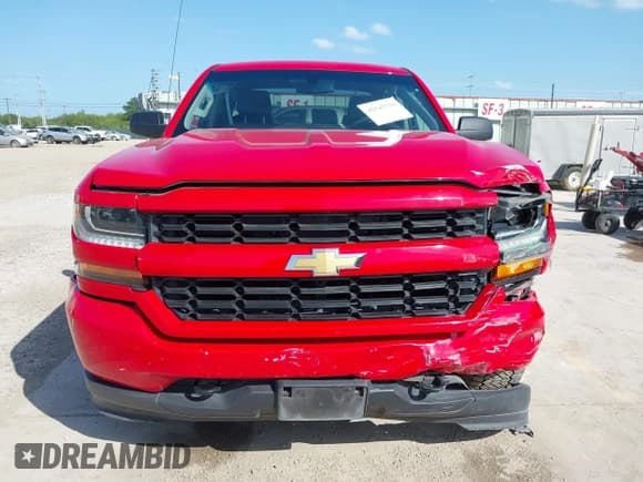 ✅ 2018 Chevrolet Silverado 1500 Custom • VIN: 1GCRCPEH0JZ164030 • Лот: 42543518. Опубликован ранее на IAAI с пробегом 126 708 миль. Бесплатный доступ к архиву аукционных продаж из США и подробный отчёт об истории автомобиля на DreamBid. Изображение 12.
