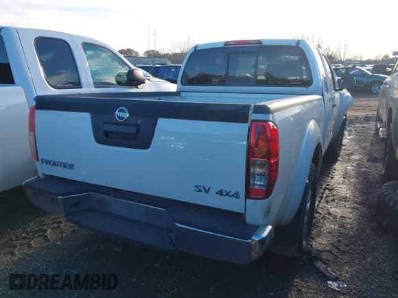 ✅ 2018 Nissan Frontier Pro-4X • VIN: 1N6AD0CW5JN772164 • Lot: 43585004. Listed on IAAI with 161,711 mi. Free auction sales archive from the USA and detailed vehicle history report at DreamBid. Image 4.